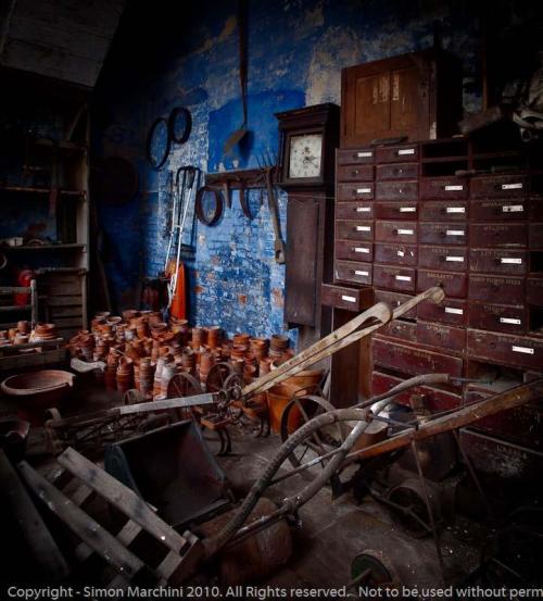Old_potting_shed_-_calke_abbey