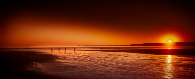 20080610_5D_MG_1886 - People on beach - Newgale
