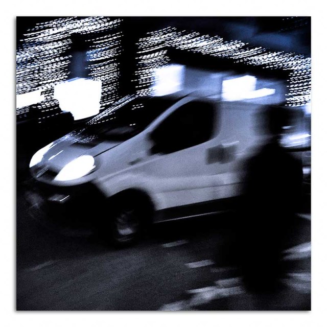 nightime-in-picadilly-03