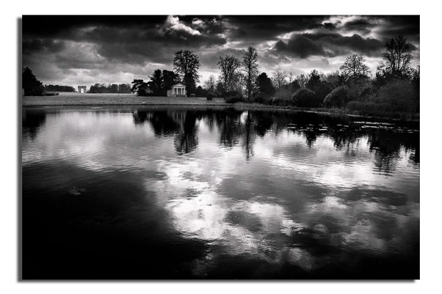 reflections-in-lake-stowe